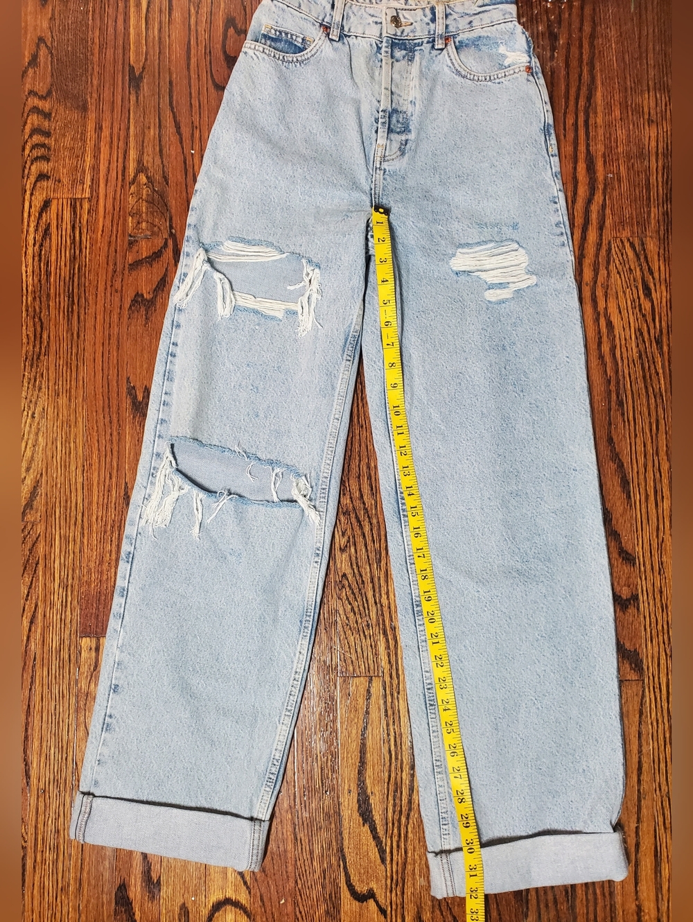 Topshop Light Wash Distressed Boyfriend Jeans Size 4 W26 L32 - Picture 8 of 11